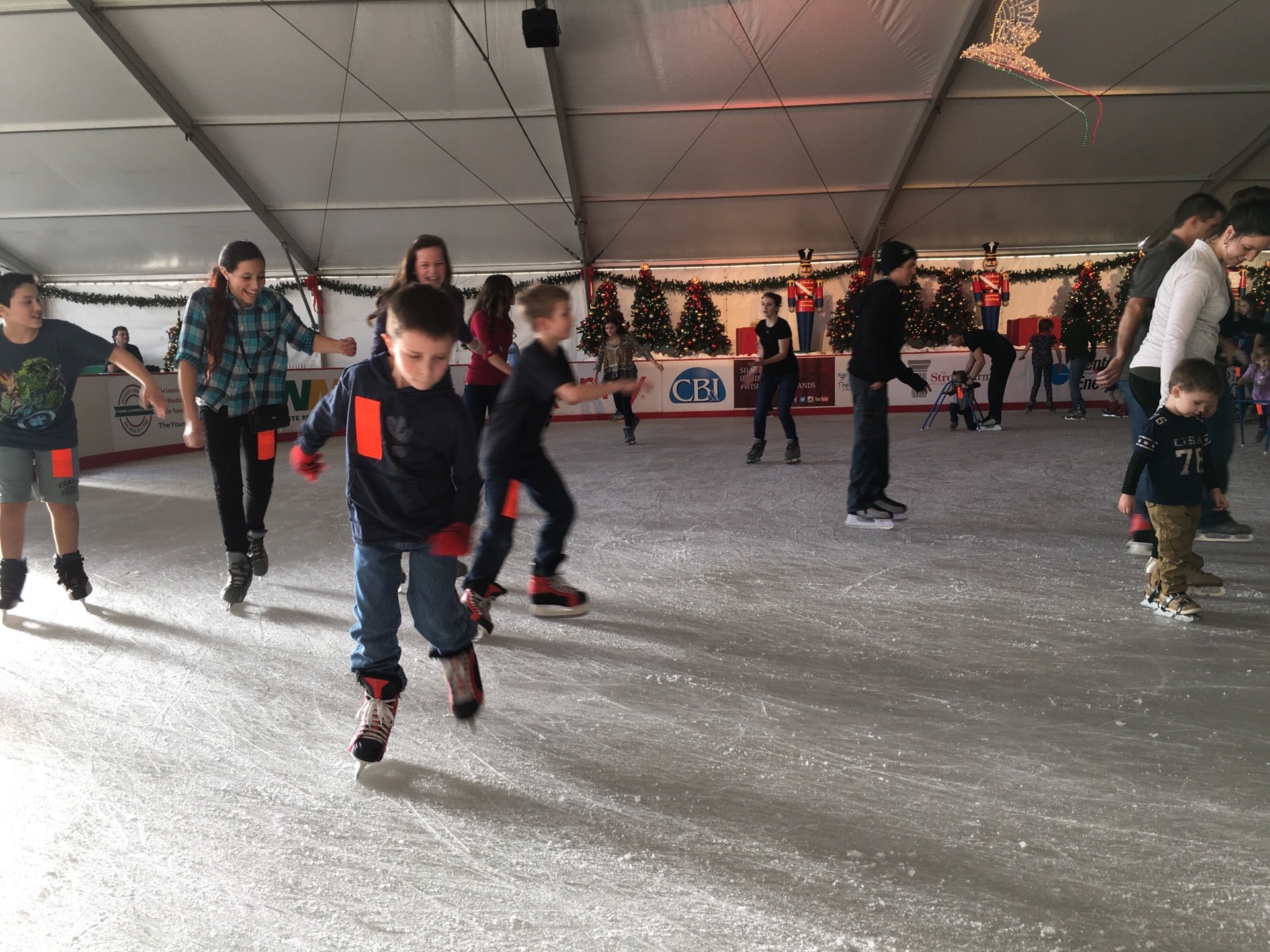 The Ice Rink at The Woodlands Town Center, 9606B Six Pines Dr, The