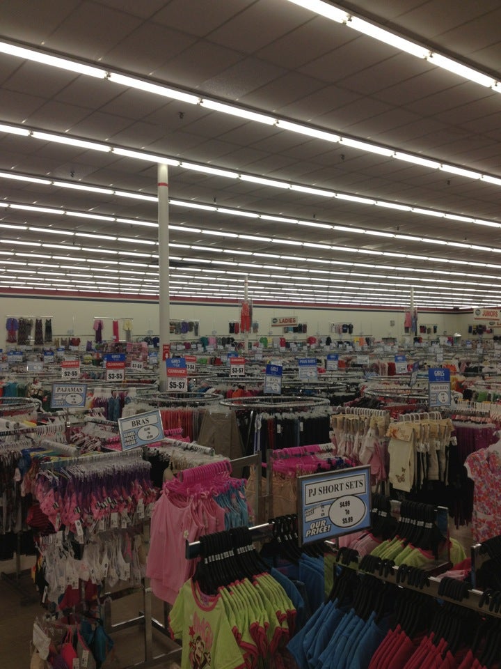 Gabriel Brothers, 3030 Maple Ave, Zanesville, OH, Department Stores