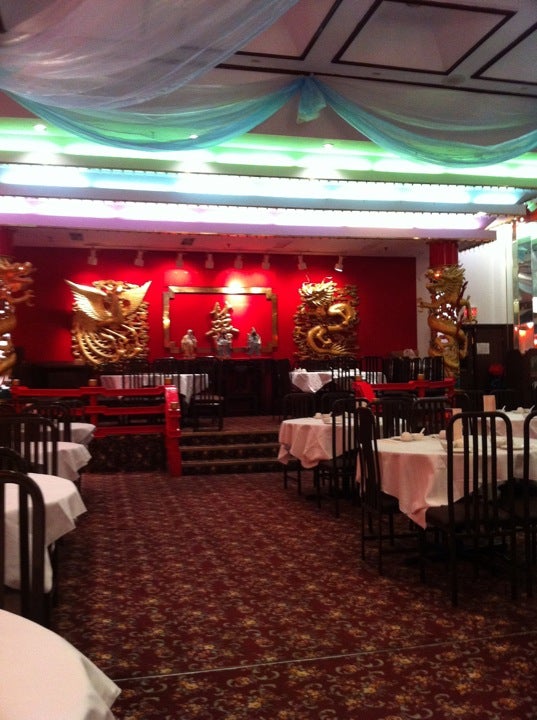 Royal Dragon Chinese Restaurant, 888 Dundas St E, Mississauga, ON