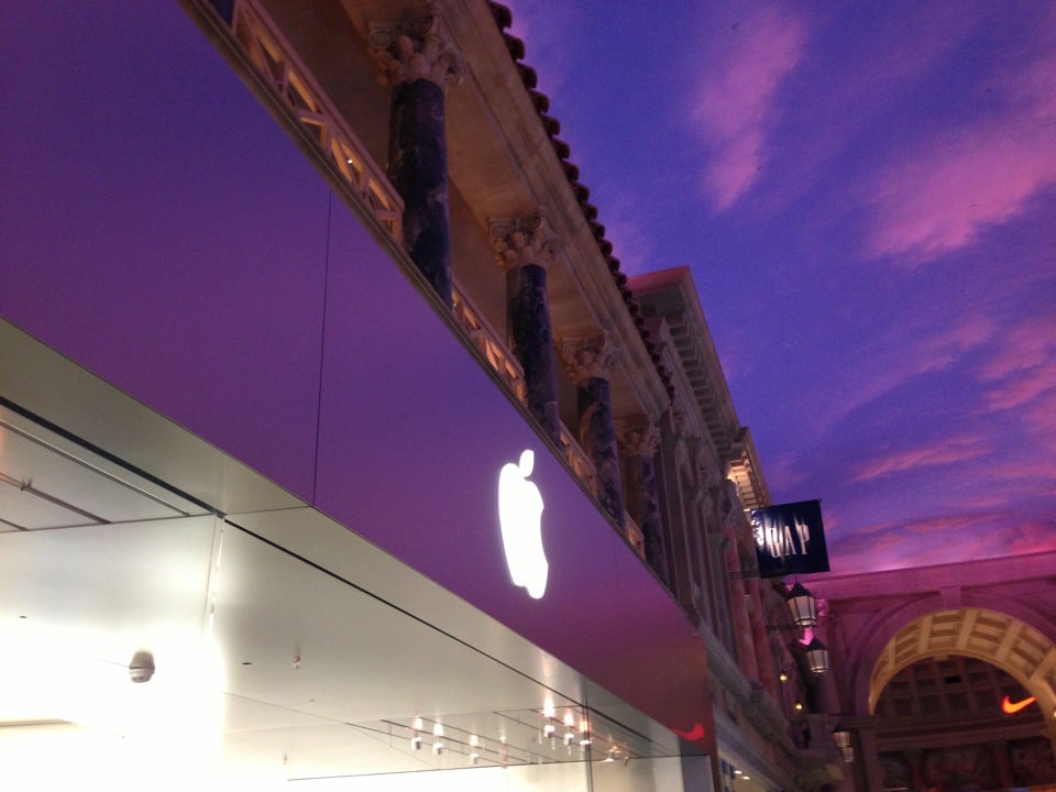 Apple Store in the Caesars Forum Shops in Las Vegas