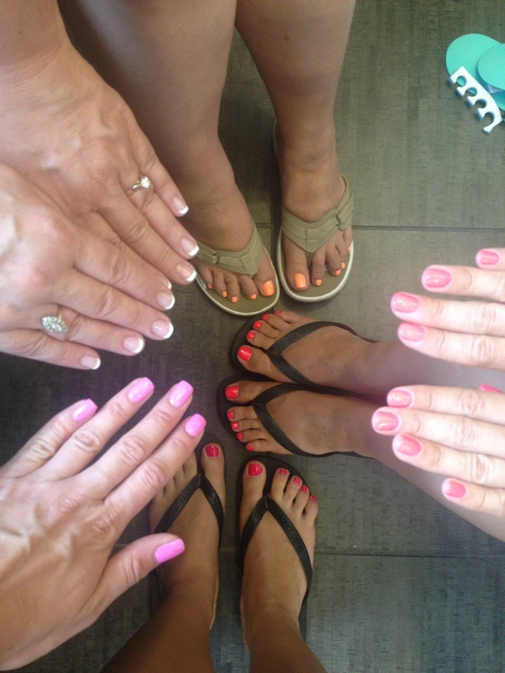Bling Nails & Feet Spa Inc