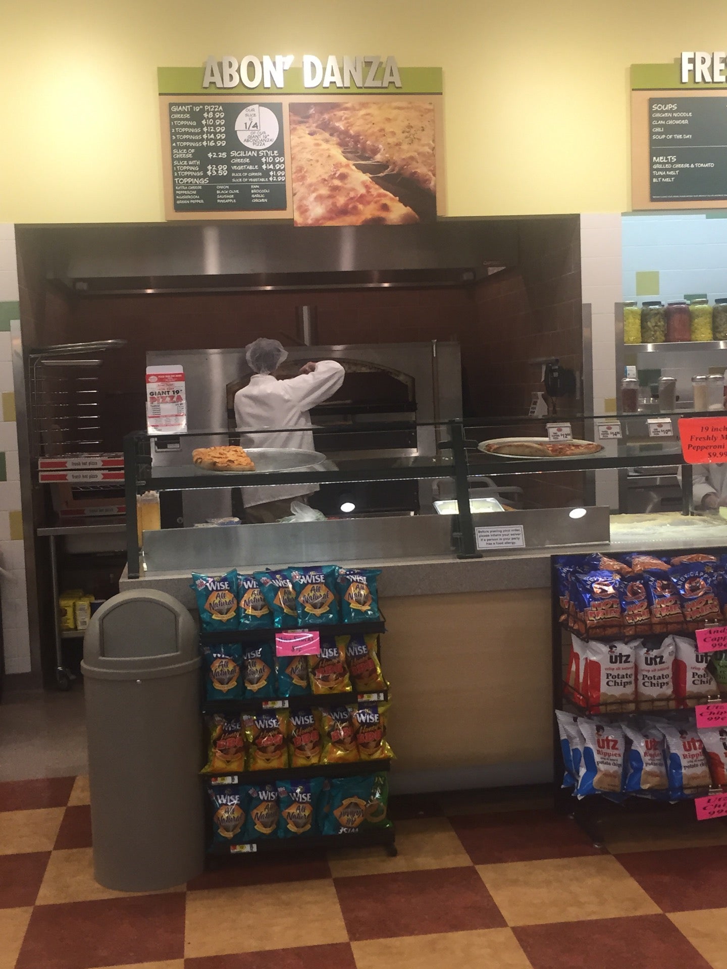 Market Basket, 147 Tower Rd, Athol, Town of, Massachusetts, Bus Lines