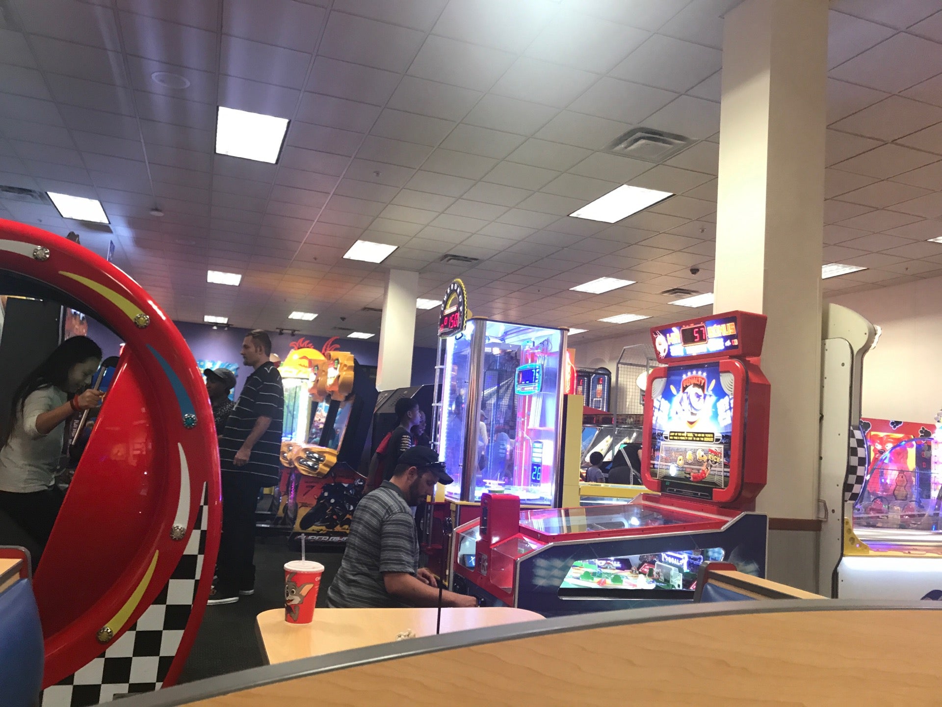 Chuck E. Cheese, 2471 Okeechobee Blvd, West Palm Beach, FL, Foods Carry