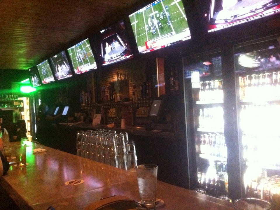 Zsavooz Sports Lounge and Grill