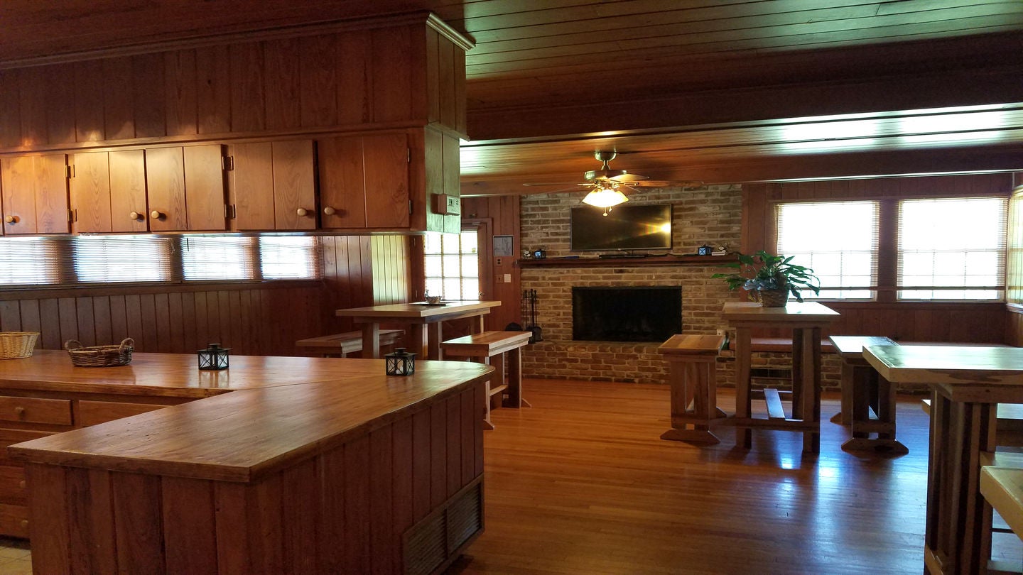 Culley's Meadowwood Funeral Home & Memorial Park, 700 Timberlane Rd