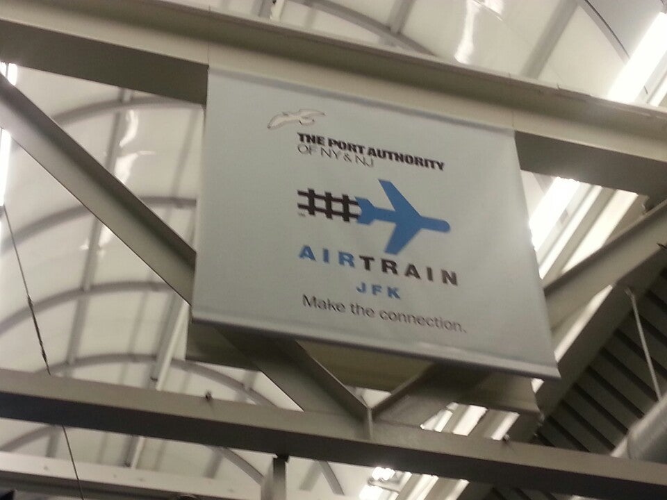 Jfk Airtrain Federal Circle Station New York Ny Transportation