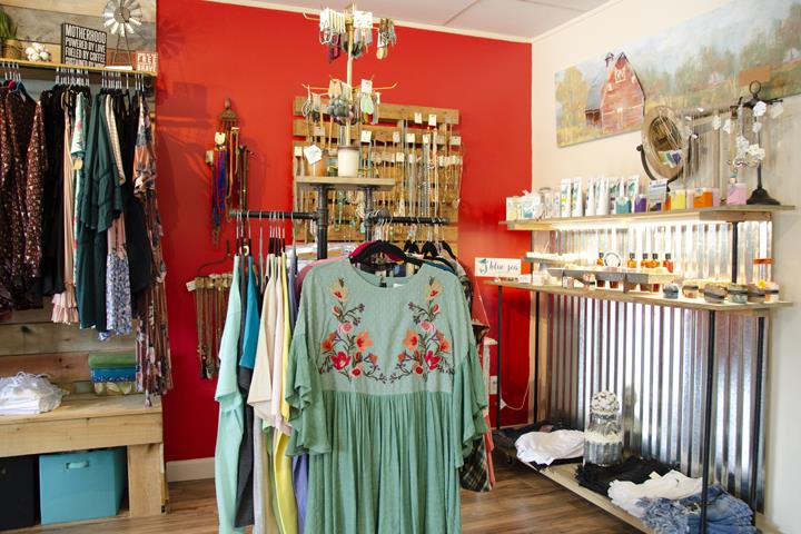 Small Town Rags Boutique & Gifts