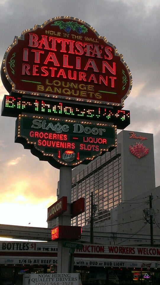 Las Vegas Gateway Arch, [1000 - 2499] Las Vegas Blvd S, Las Vegas, NV,  Historical Places - MapQuest