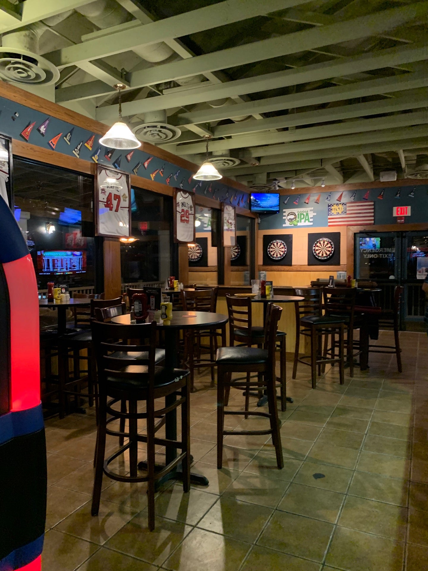 Brody's Bar and Grill, 47 Ferry Dr, Beaufort, SC, Entertainment Shows
