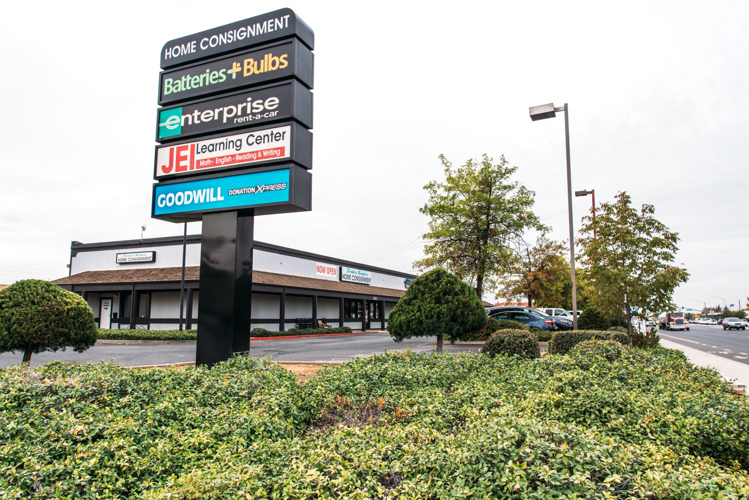 Finders Keepers Upscale Home Consignment Boutique, 2500 Zanella Way