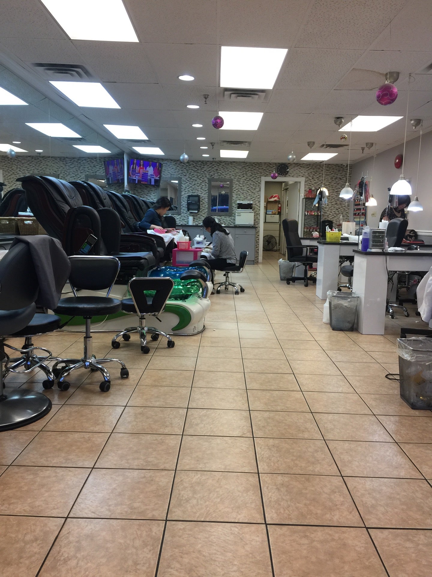 Specialty Nail & Hair Salon