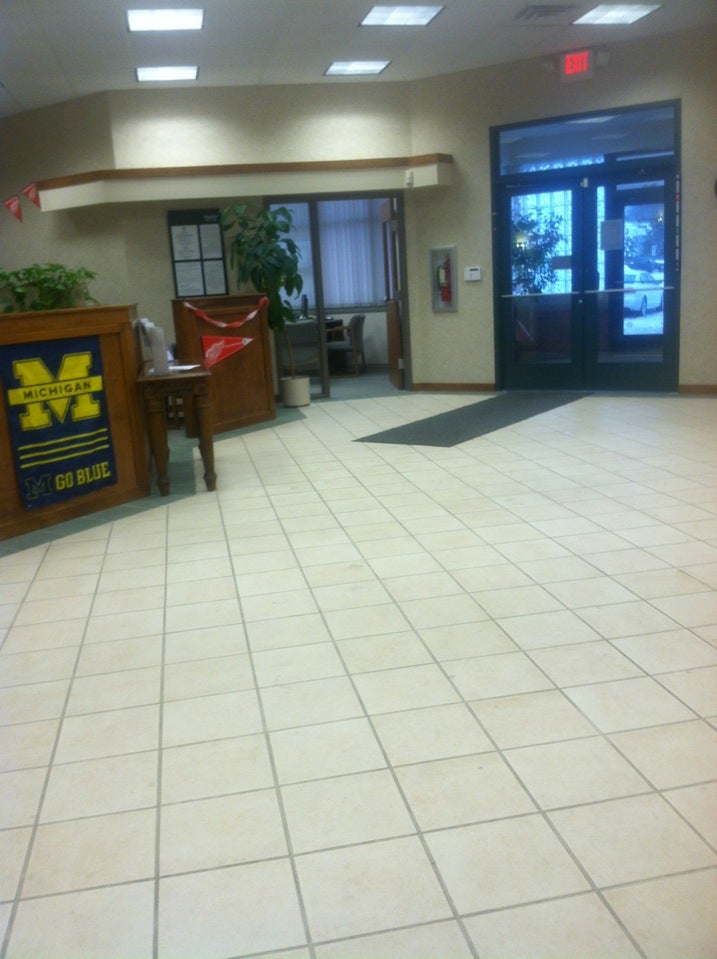 Flagstar Bank Banking Centers, 4585 Alpine Ave NW, Alpine Twp, MI