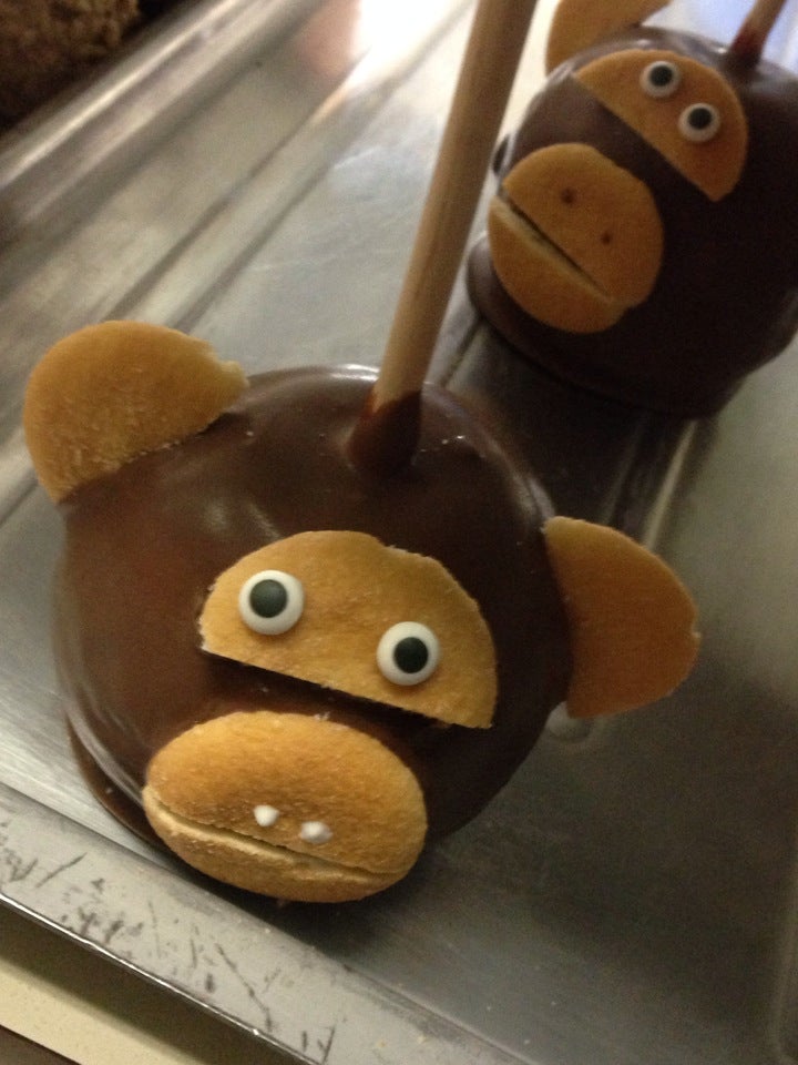 Temptations Chocolate Factory, 40 W Colorado Blvd, Pasadena, CA MapQuest