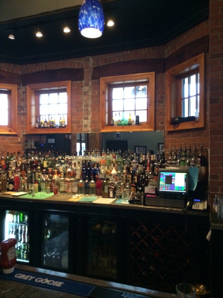 The Crossings Restaurant and Brew Pub, 45 Main St, Putnam, CT, Bars