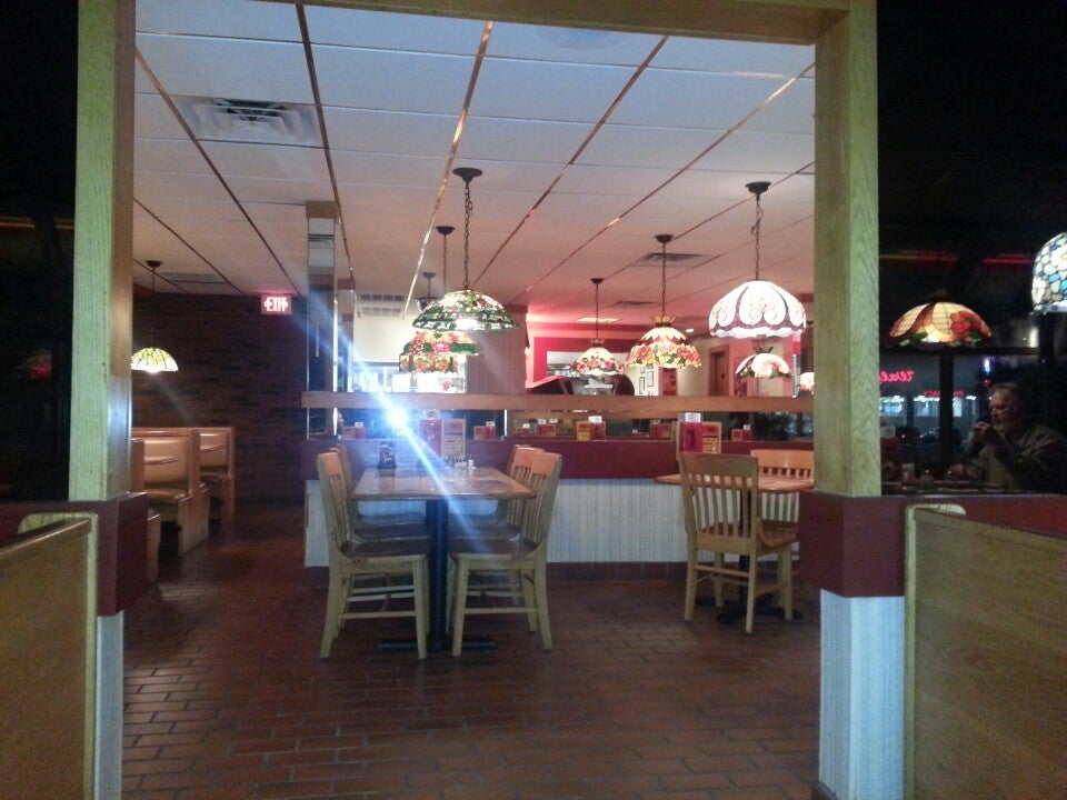 Pizza King, 109 E Mcgalliard Rd, Muncie, IN, Eating places MapQuest