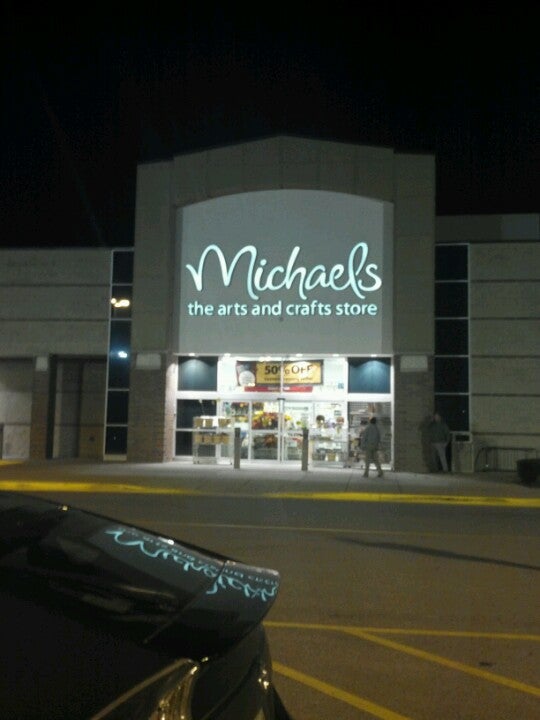 UPDATE: Authorities close Michaels to the public; Highland craft