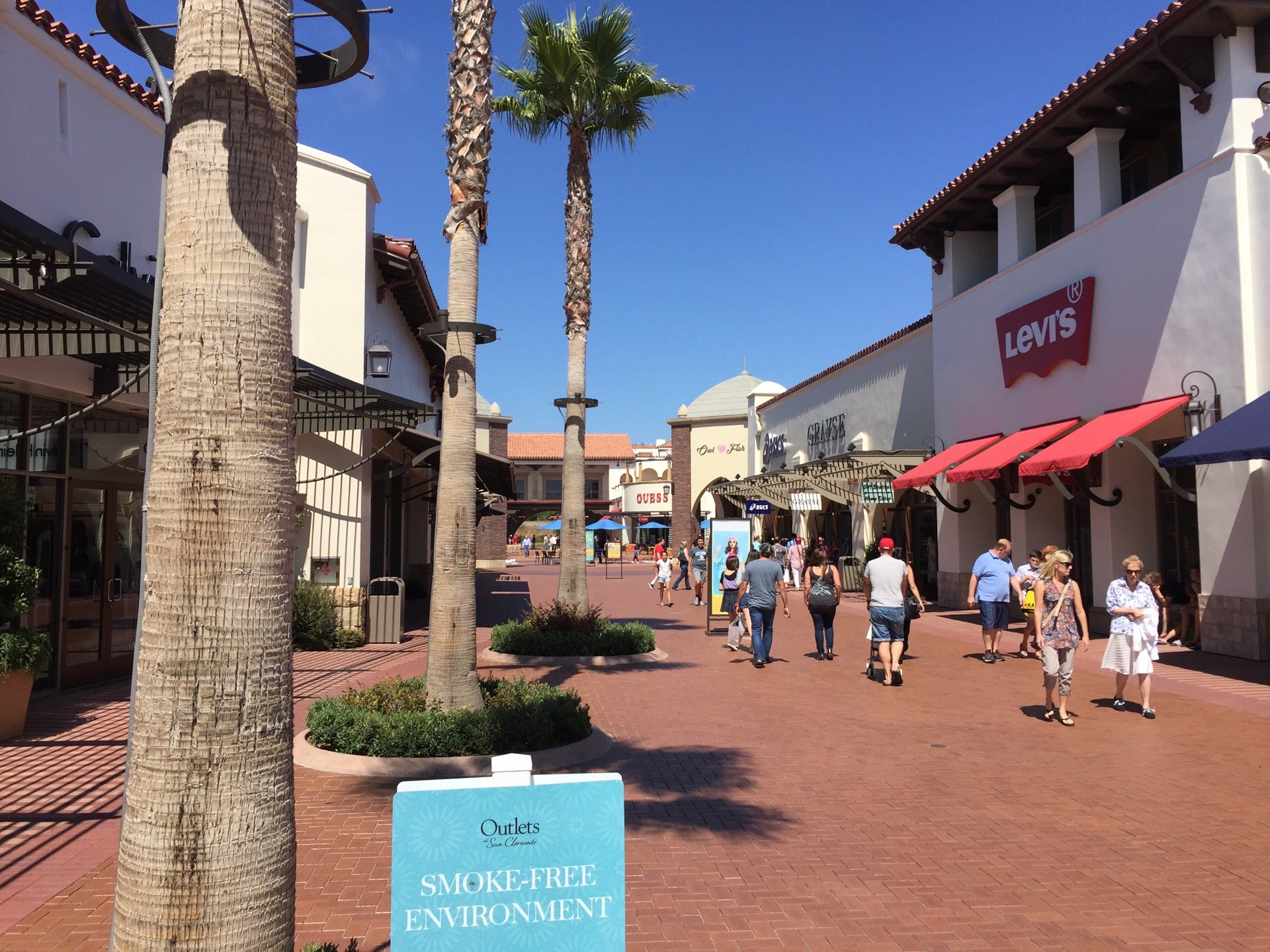 Outlets at San Clemente, 101 W Avenida Vista Hermosa, San Clemente, CA,  Outlet Center - MapQuest