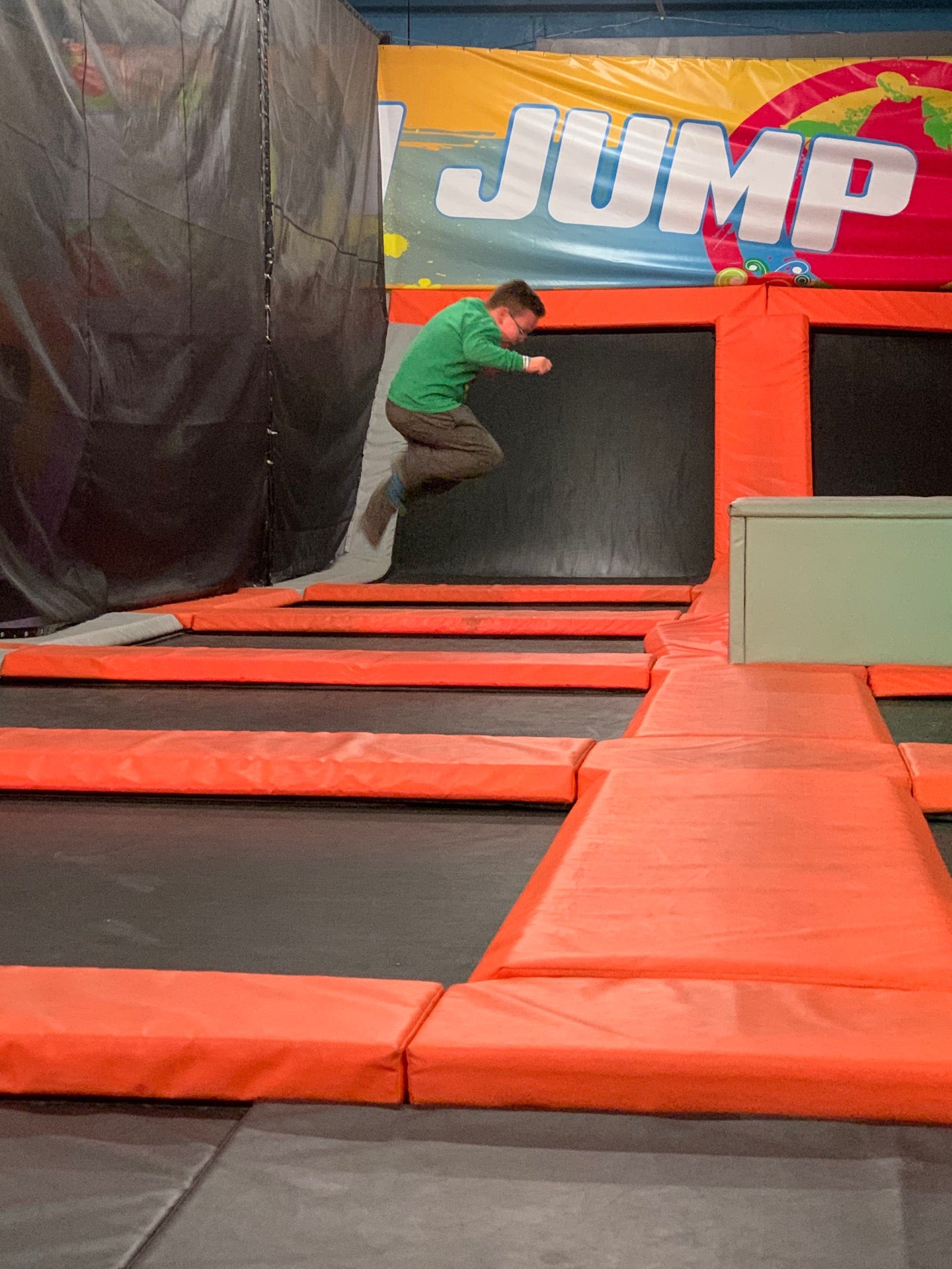 Urban Air Houston Photos - h87f88p