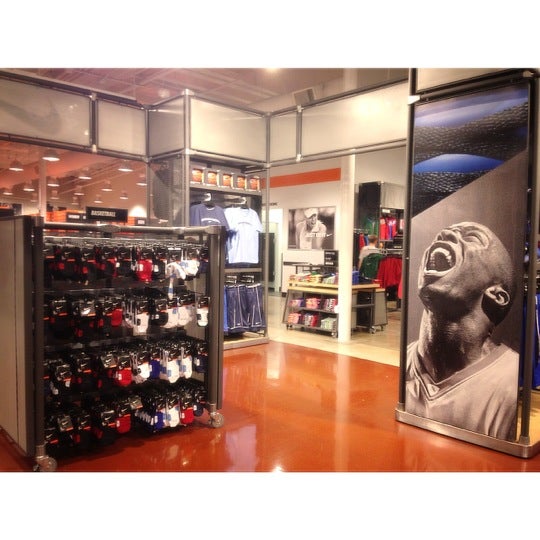 potomac mills nike