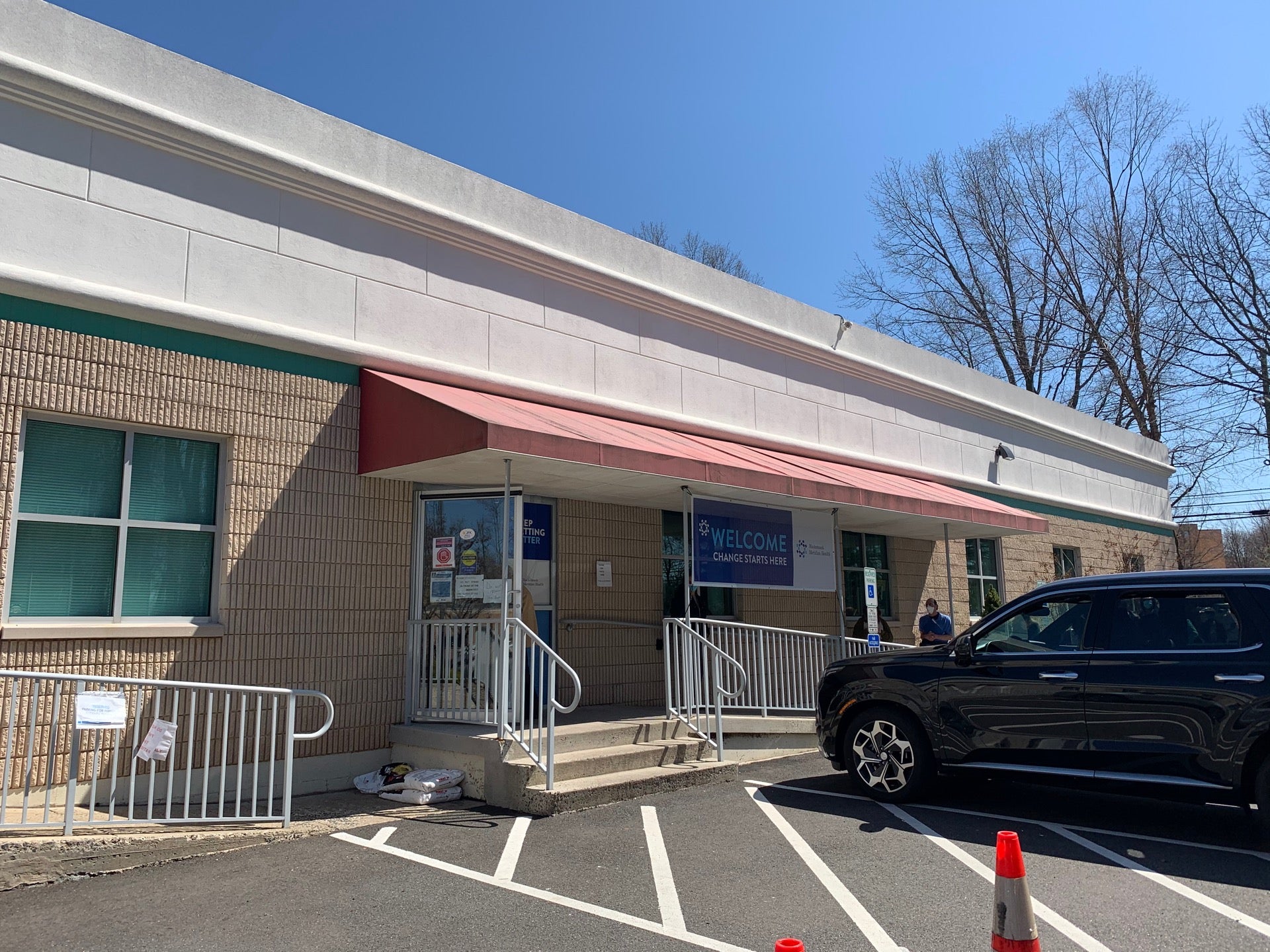 Peter C Roblejo MD, 4 Progress St, Suite B5, Edison, NJ, Doctors - MapQuest