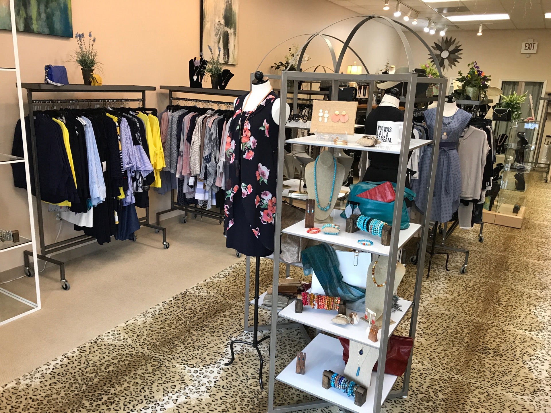 Bird Cage Boutique, 4706 Starkey Rd, Roanoke, VA, Women's Apparel