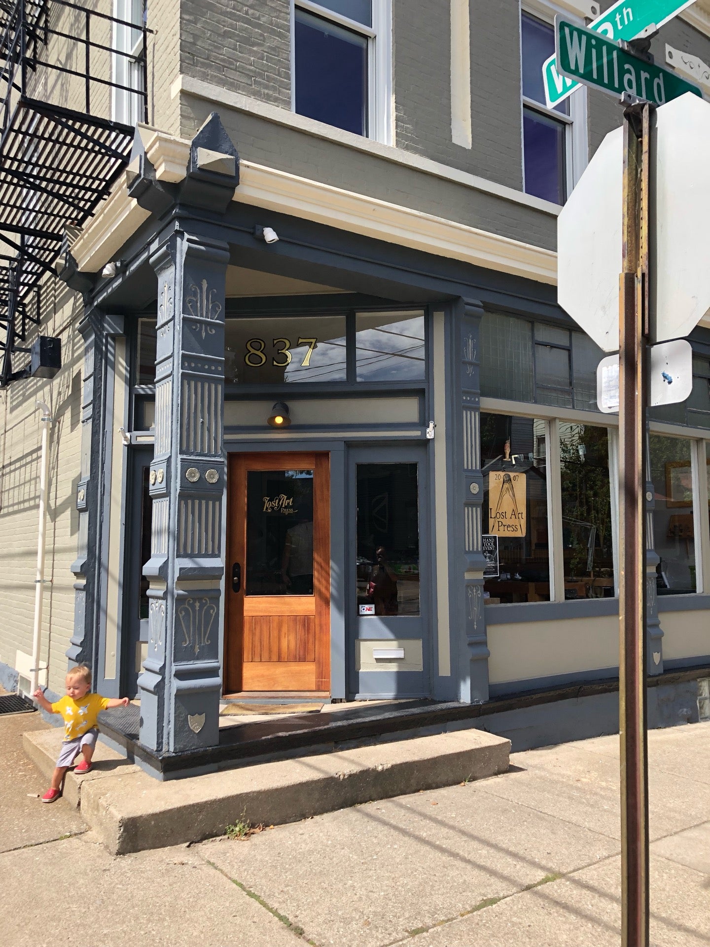 Lost Art Press Storefront, 837 Willard St, Covington, KY, Book Stores ...