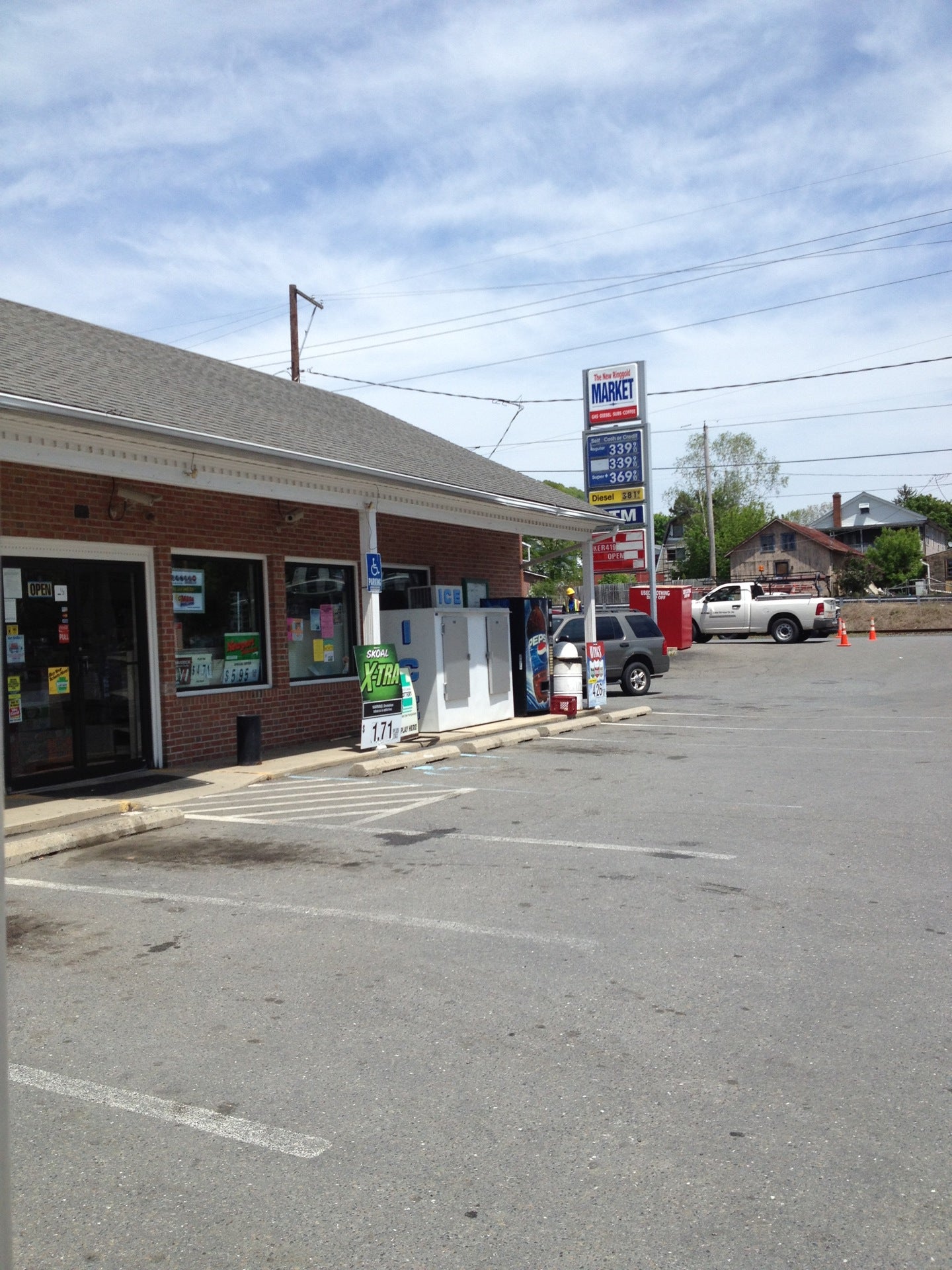 New Ringgold Market, 103 Hughes St, New Ringgold, PA, Gasoline service