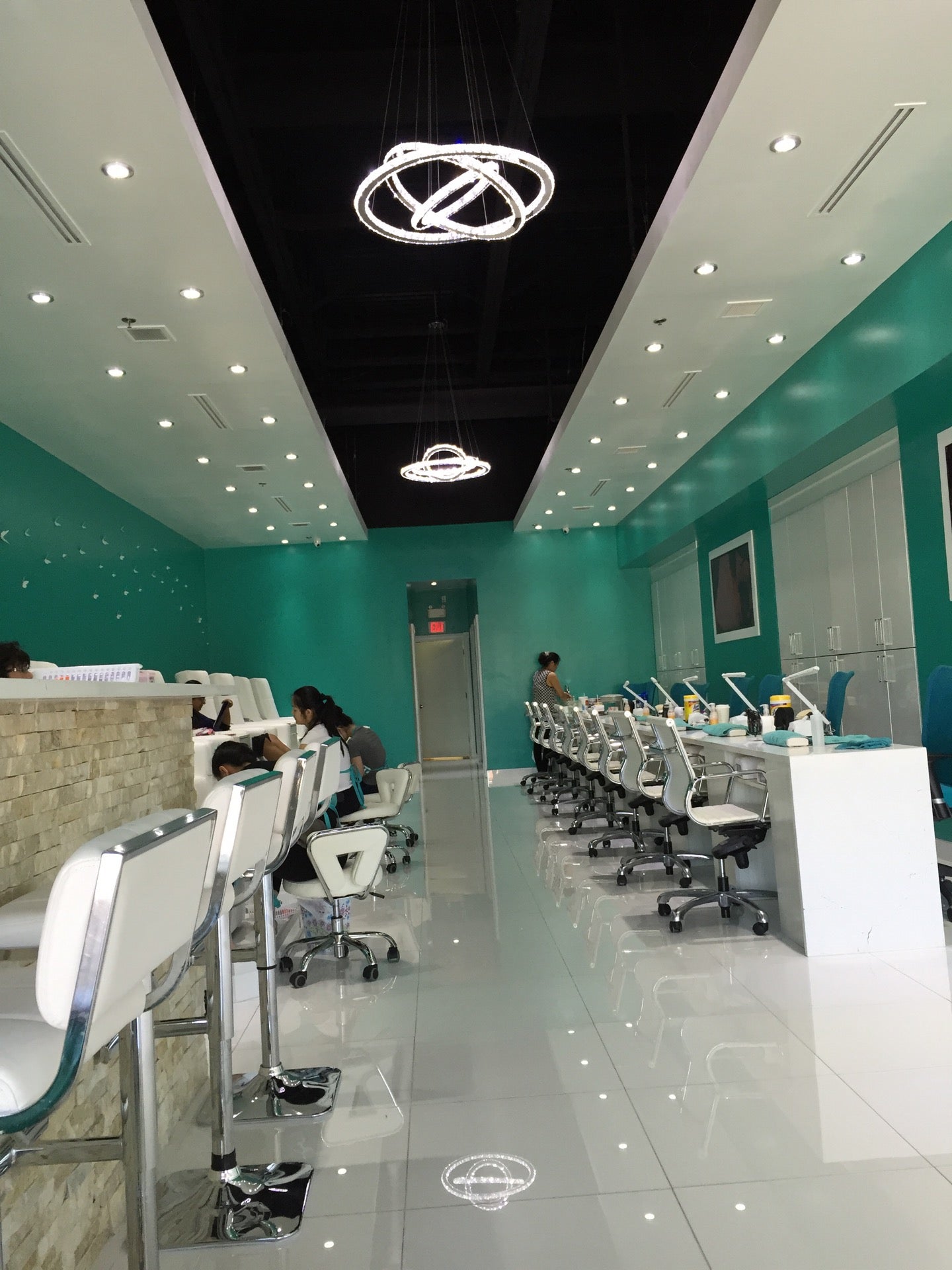 Mint Nails and Spa Lounge