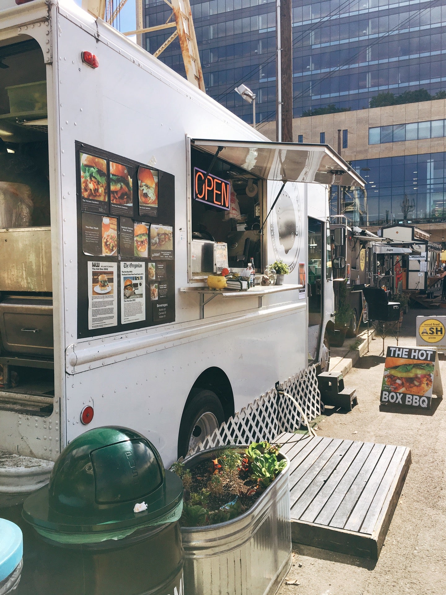 The Hot Box BBQ, 3121 S Moody Ave, Portland, OR MapQuest