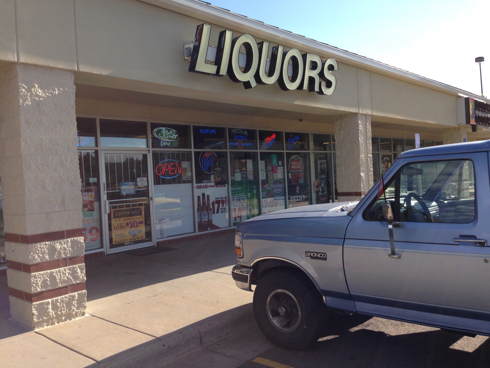 E S Liquors 2767 S Monaco Pkwy 2831 Denver CO Liquor Stores   54855049 Ju5 5wCm4Fexgj3V 9EO B6zUvebl7Ltescoxm6ccPg 