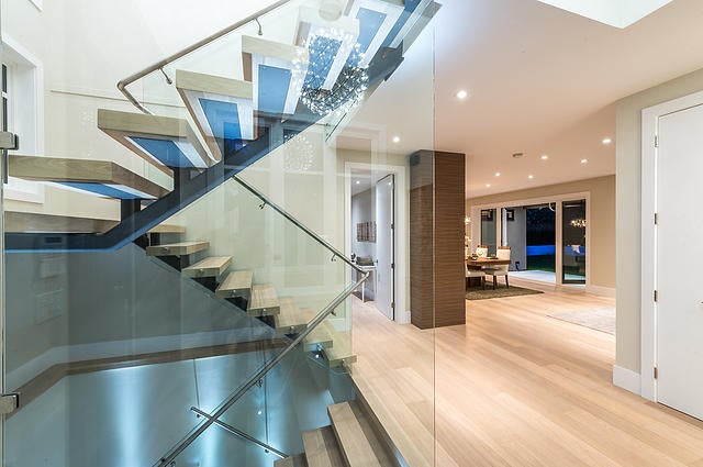 Caspio Glass & Metal