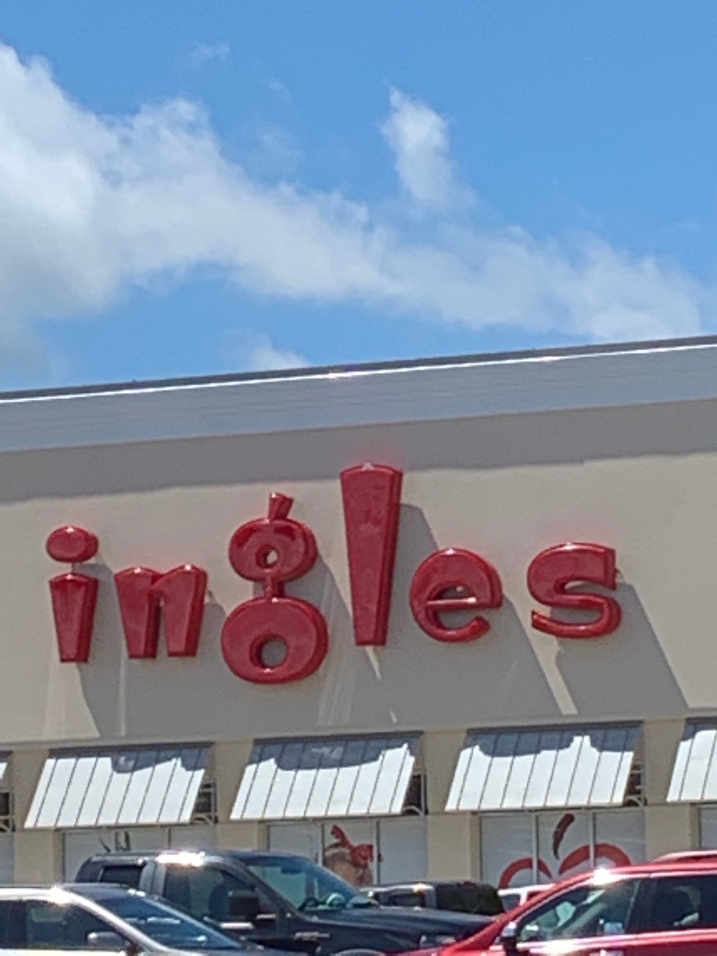 Powdersville Ingles features new look in old location