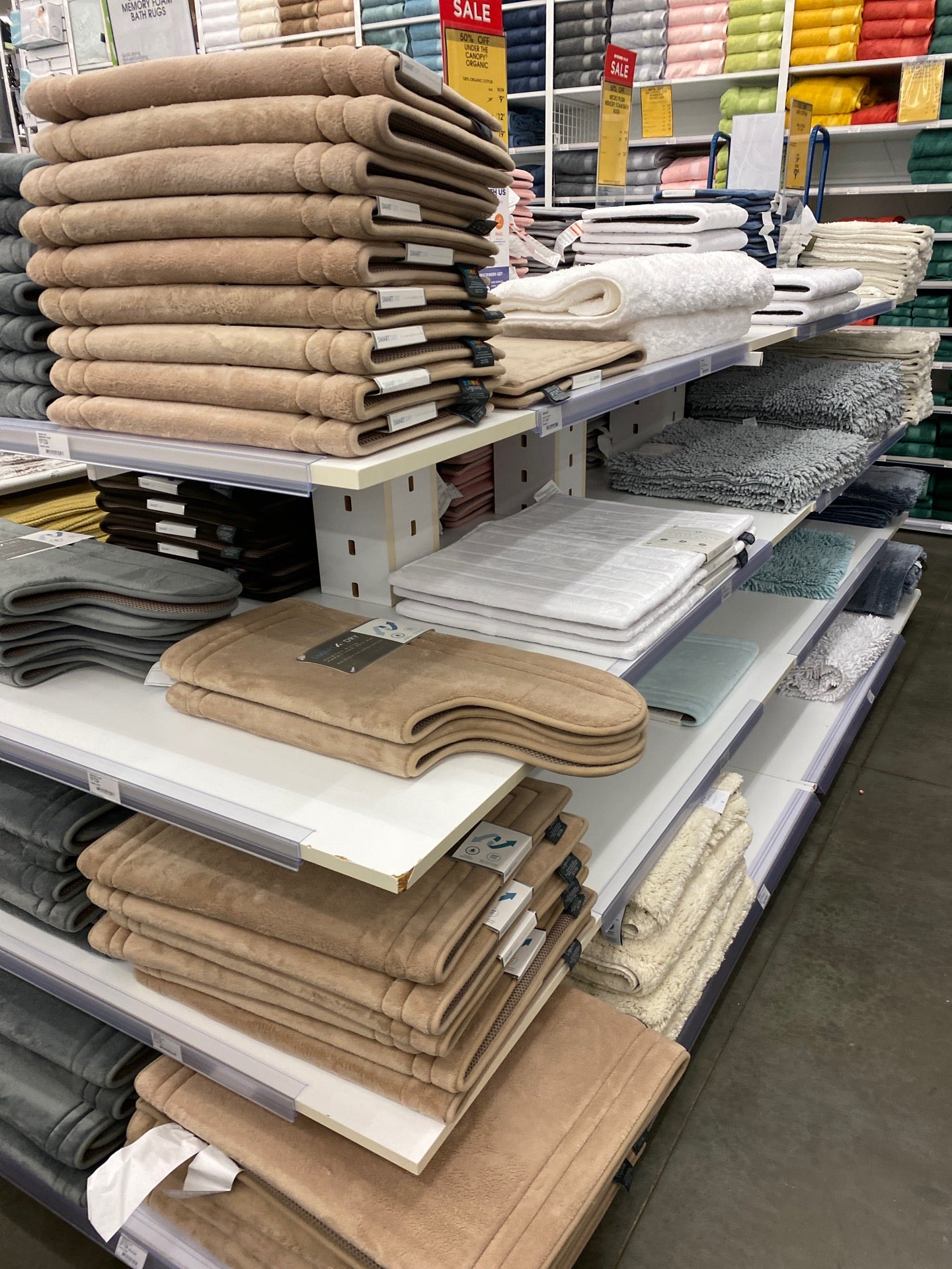 Bed bath and beyond best sale towel display