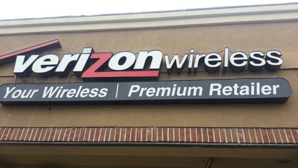 Whitepoint Shopping Center