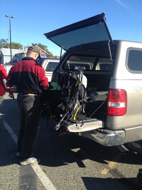 Ogden Point Dive Centre, 199 Dallas Rd, Victoria, British Columbia