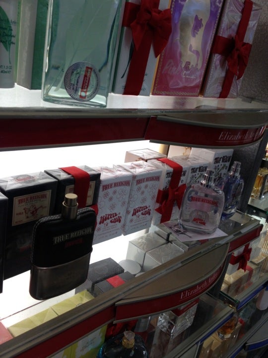 Shoppers Drug Mart, 3200 Island Hwy N, Nanaimo, BC MapQuest