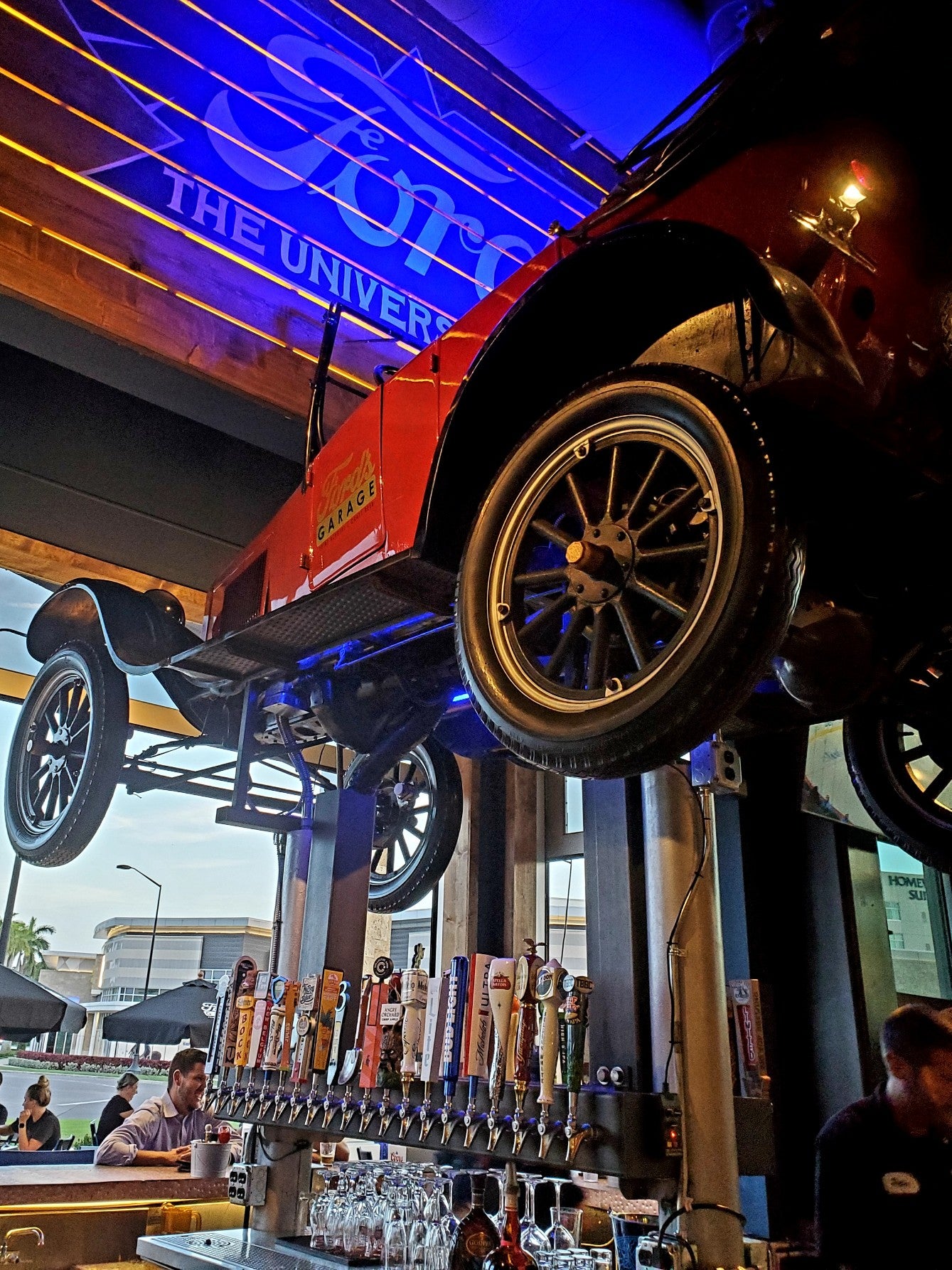 The Hidden Gem Sarasotas Automotive Treasure Jesses Garage - c6rhjts