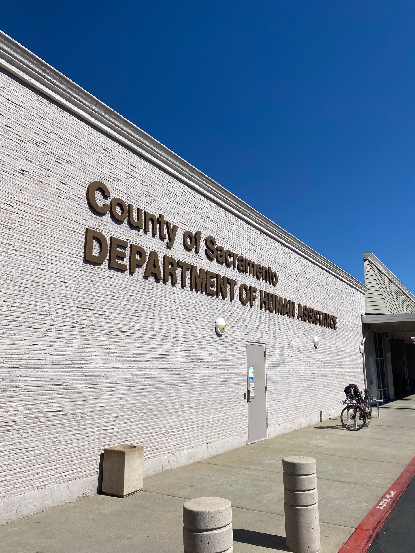Sacramento County Department of Human Assistance, 5747 Watt Ave, North