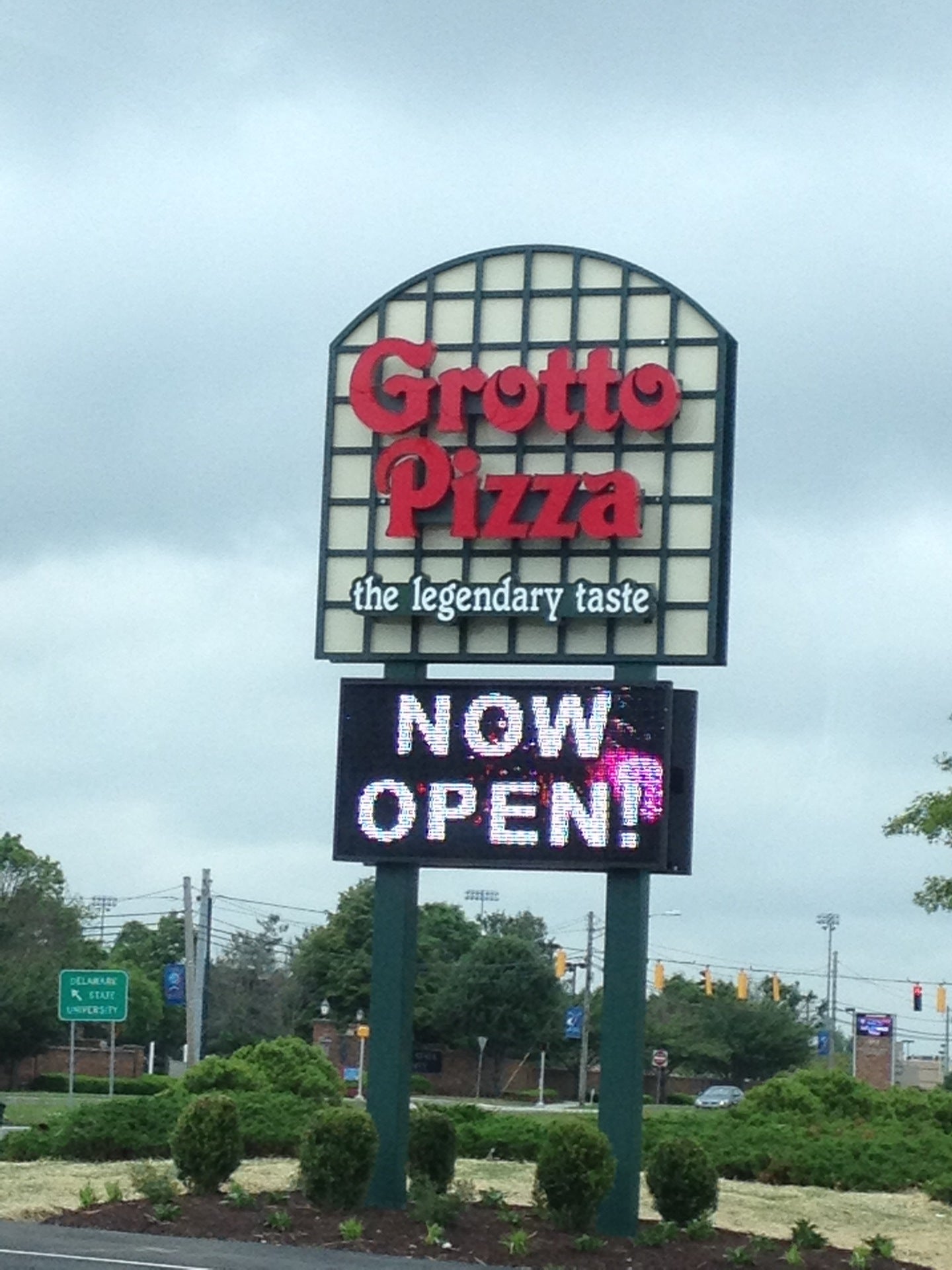Grotto Pizza, 1159 N Dupont Hwy, Dover, Delaware, Pizza restaurants