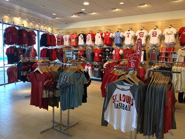 Business brings in extra apparel to meet needs of influx of Chiefs fans, Business