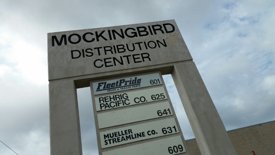 Rehrig Pacific Co, 625 W Mockingbird Ln, Dallas, TX, Plastics