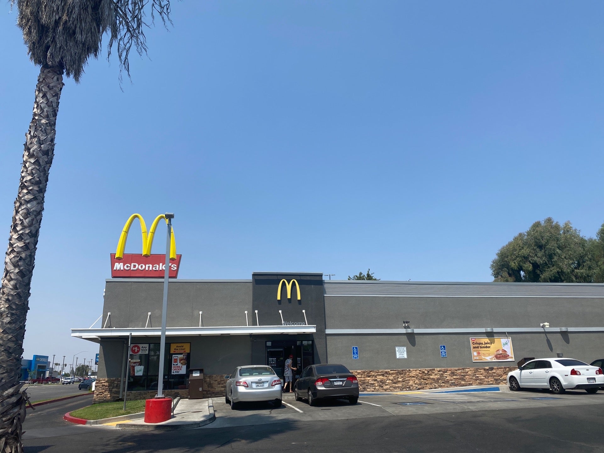 McDonald's, 5666 N Blackstone, Fresno, CA, Foods Carry Out - MapQuest