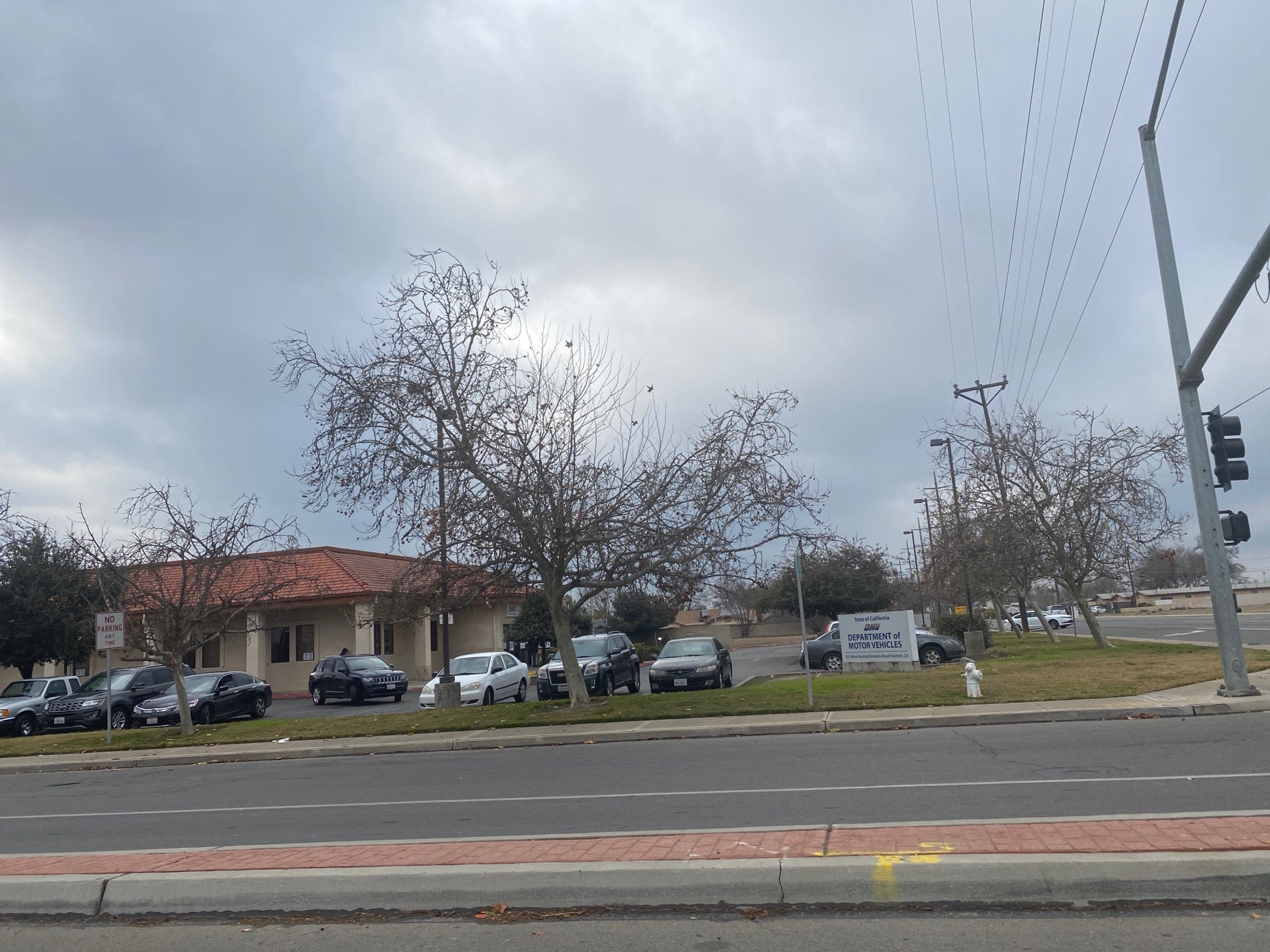 California Department of Motor Vehicles DMV, 701 W Hanford Armona Rd