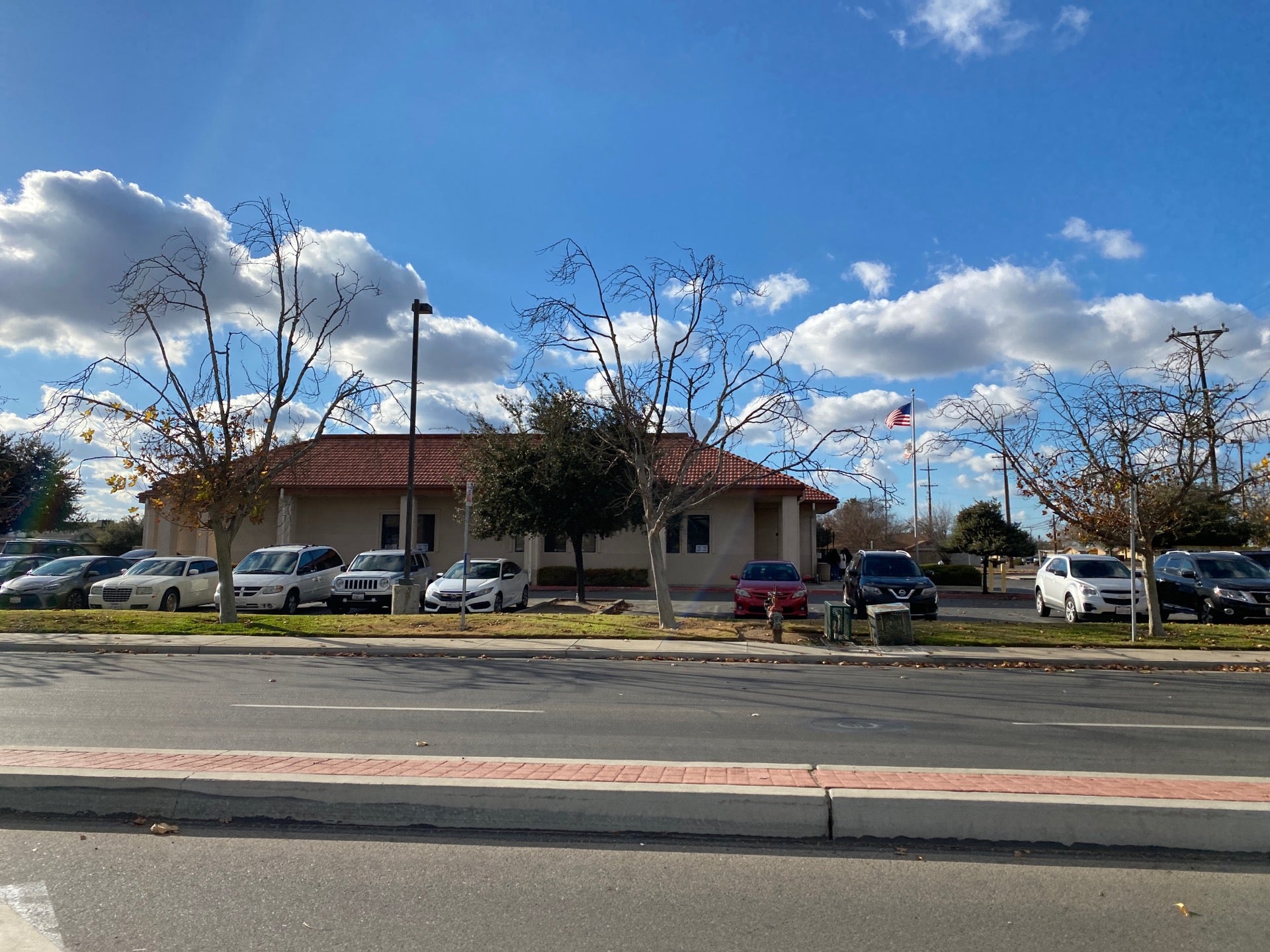 California Department of Motor Vehicles DMV, 701 W Hanford Armona Rd