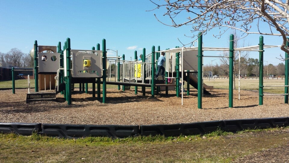 Richard T Yates Elementary School, 73 Maxwell Ln, Newport News, VA