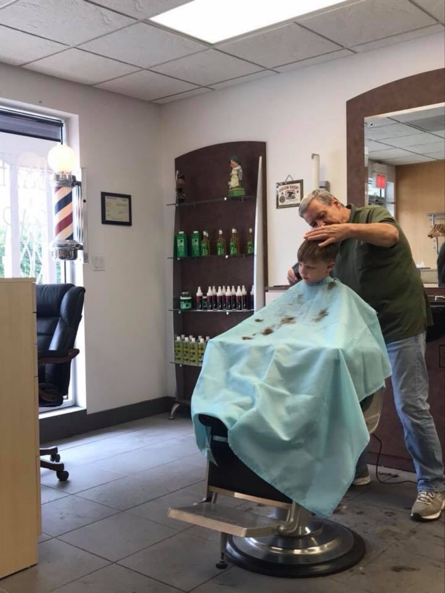 Benedict’s Old Fashioned Barber Shop, 1938 E Touhy Ave, Des Plaines, IL