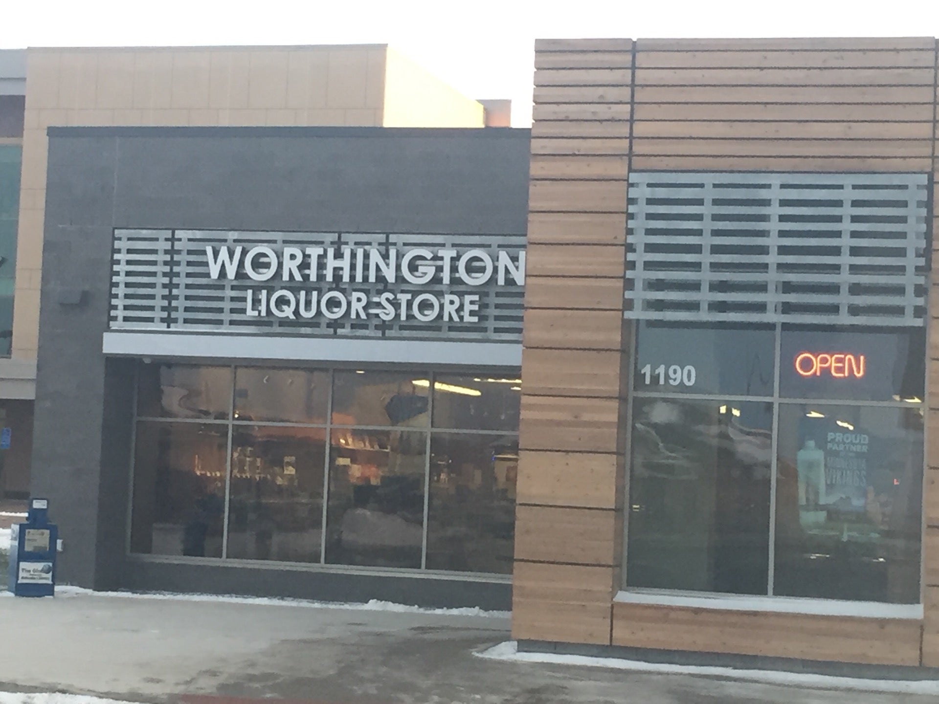 Liquor Store, 1190 Ryans Rd, Worthington, MN, Federal Government