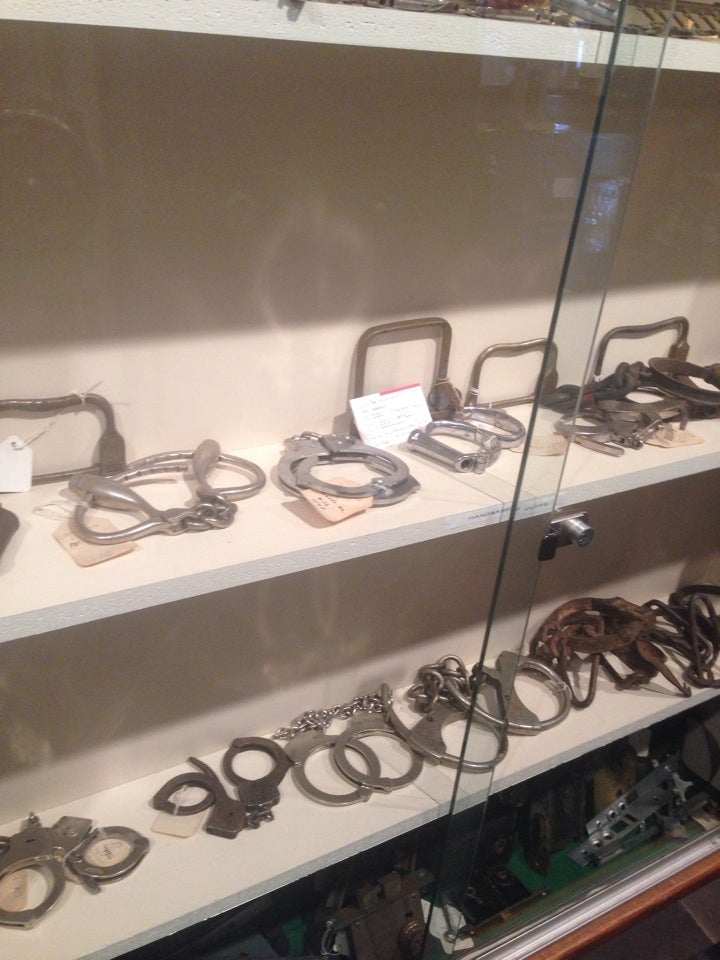 Mountain View Door Closer Key & Lock Service Inc CLOSED, 161 W Evelyn