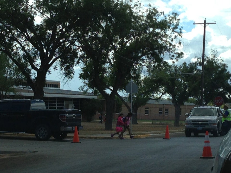 Robb Elementary School, 715 Old Carrizo Rd, Uvalde, TX MapQuest