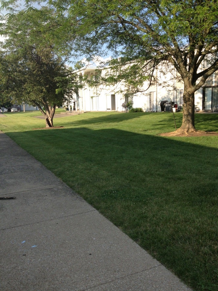 Cabana Royal Arms Poolphone, 2111 Lansill Rd, Lexington, KY